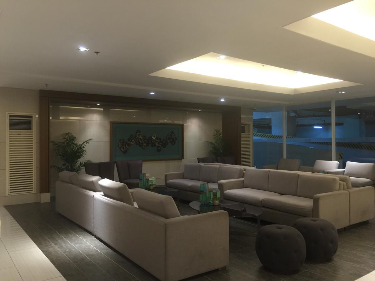 Breeze Residences Condotel Pasay Bagian luar foto