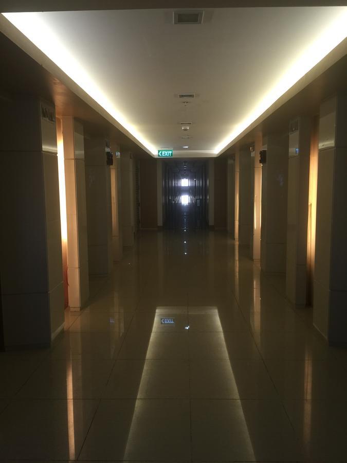 Breeze Residences Condotel Pasay Bagian luar foto